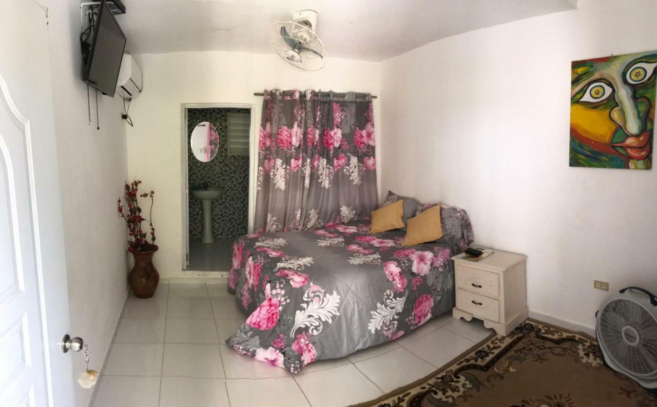 Hotel Napoles Barahona Esterno foto